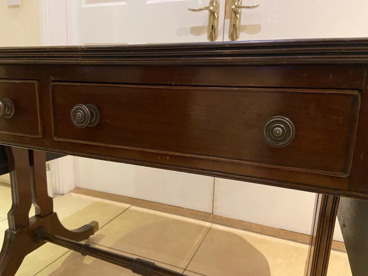 Georgian Flamed mahogany Sofa table - Image 1