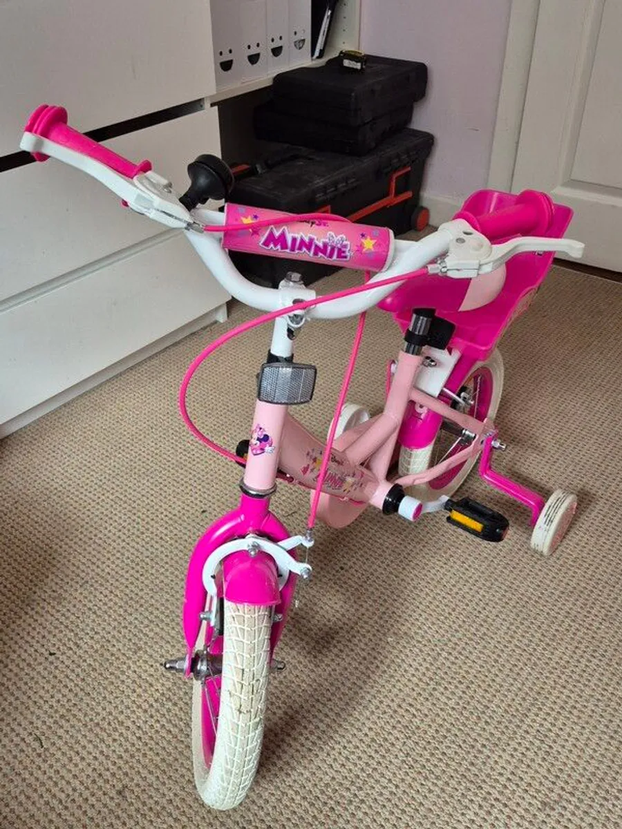 Minnie Mouse toddler bike - Image 1