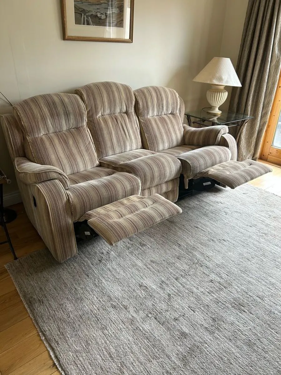 couch - Image 1