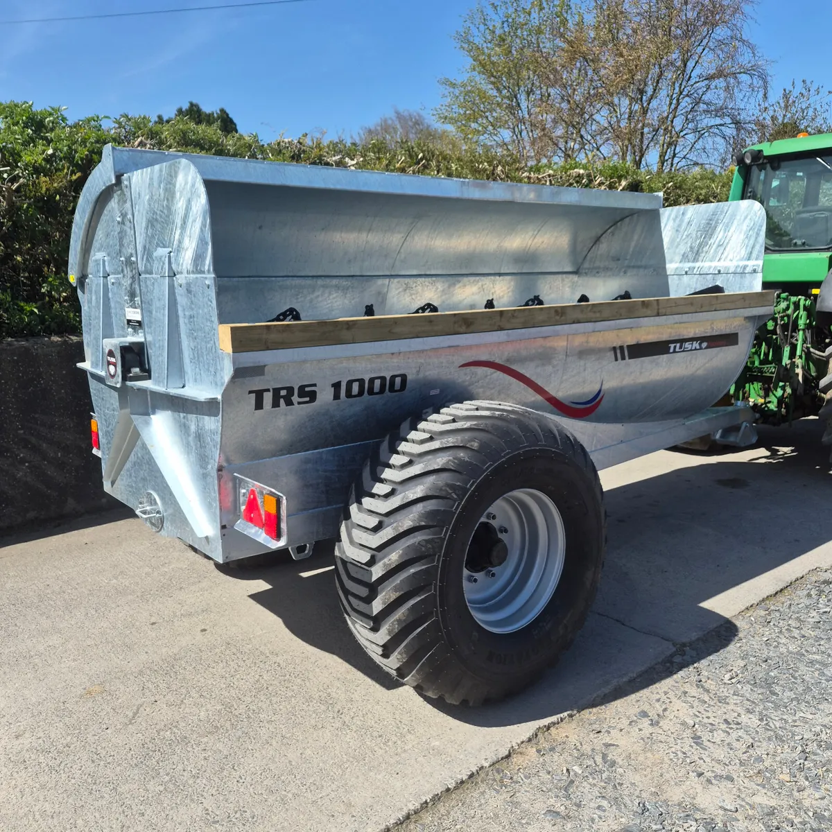 Tusk TRS 1000 Spreader - Image 2