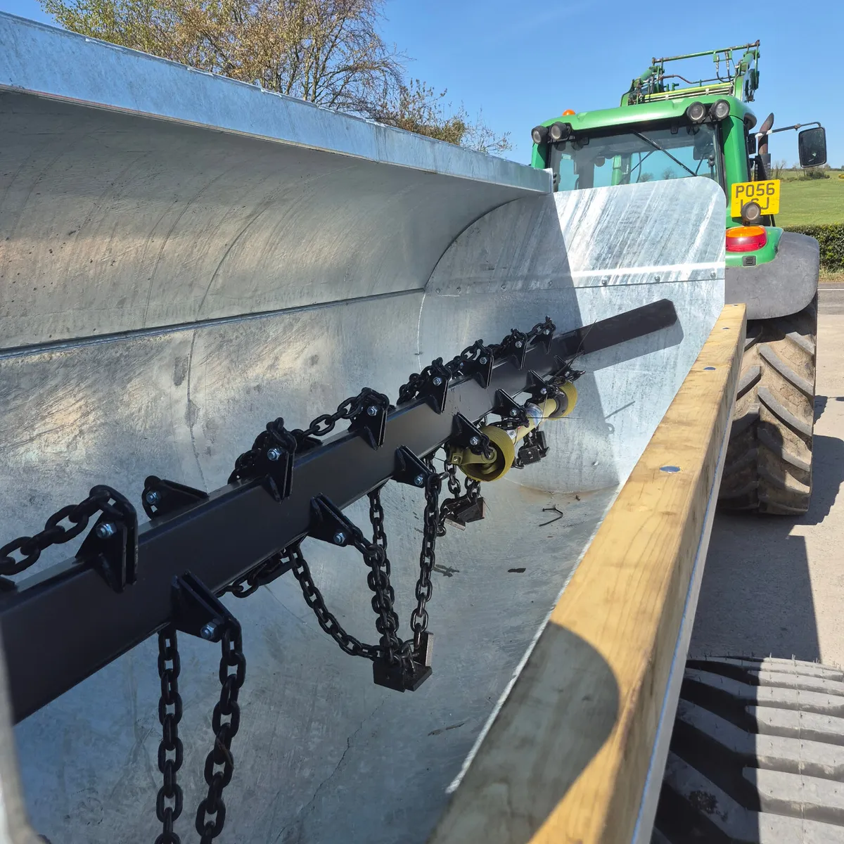 Tusk TRS 1000 Spreader - Image 4