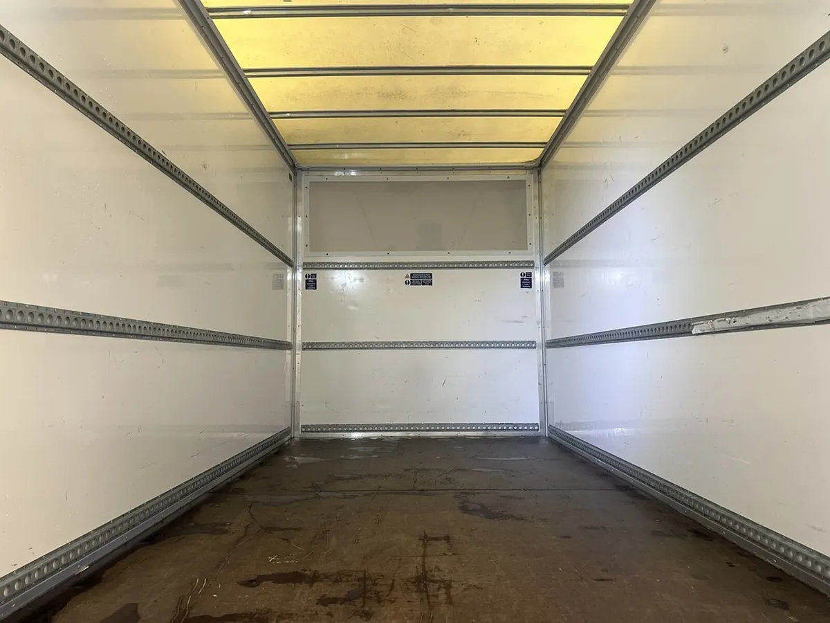 2024 Ford Transit Luton Box Van - Image 3