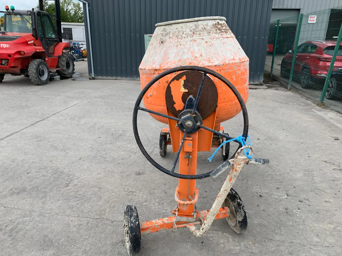 BELLE 200XT MIXER FOR AUCTION TOMORROW!! - Image 2