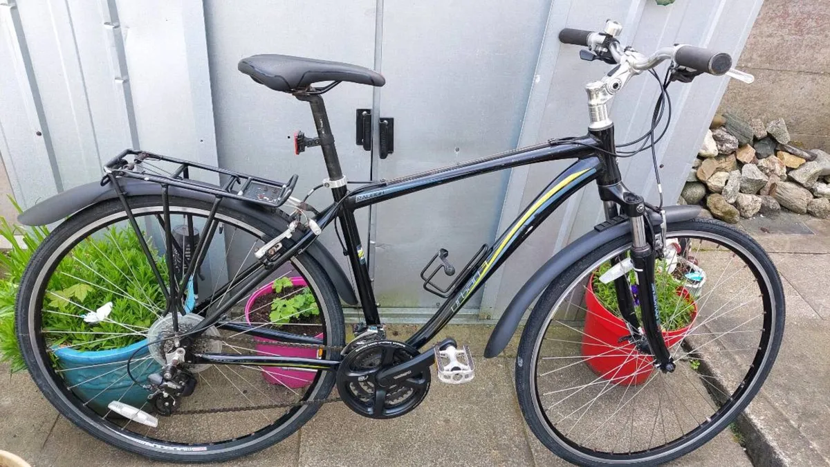 Raleigh Urban Hybrid Bike - Image 4