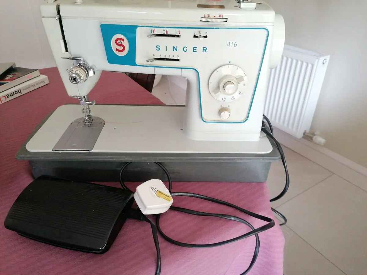 Singer sewing - Image 2