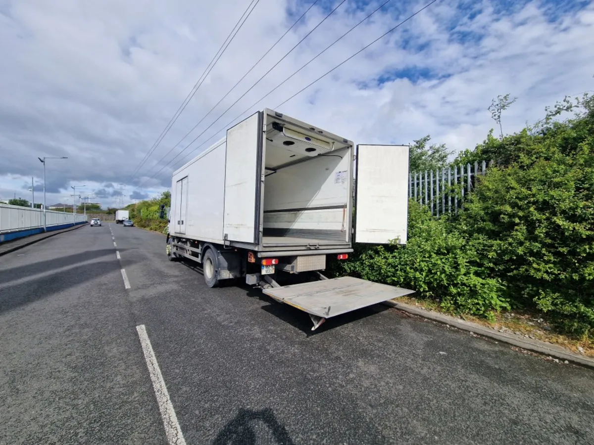 2018 DAF LF260 DUAL TEMP FRIDGE 18 TON G&A BODY - Image 2