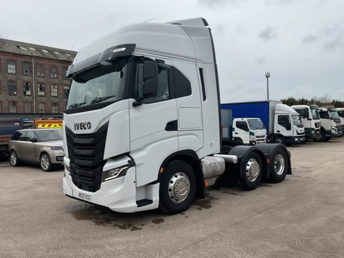 2022 Iveco S-Way 530 6x2 - Image 3