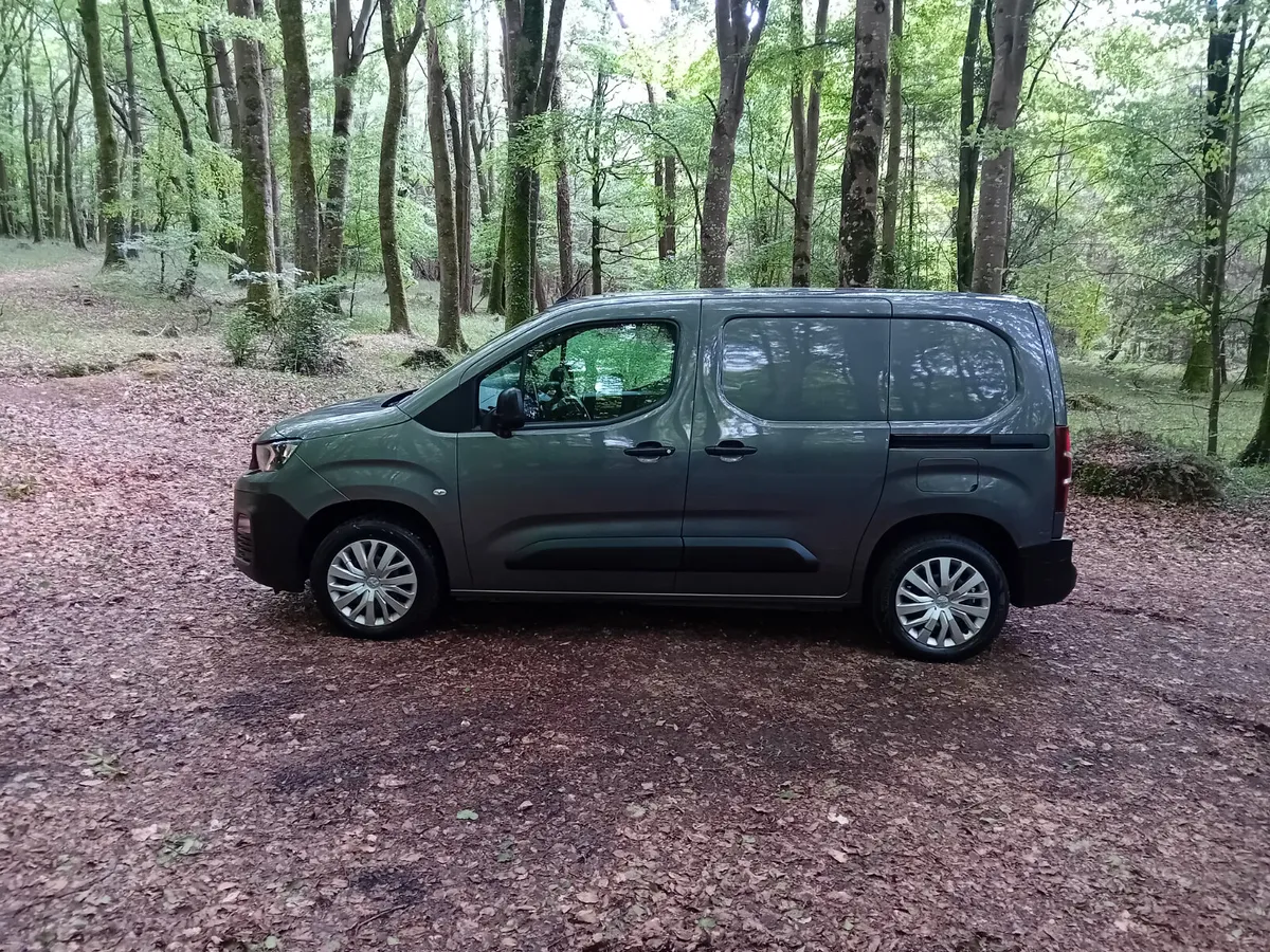 211 PEUGEOT PARTNER , 1.5 HDI Professional Plus - Image 4
