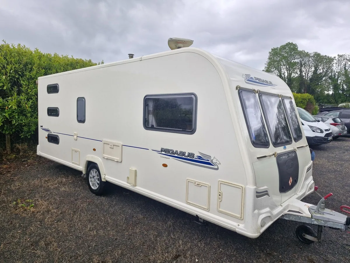 BAILEY PEGASUS 546 CARAVAN WITH AWNING - Image 4