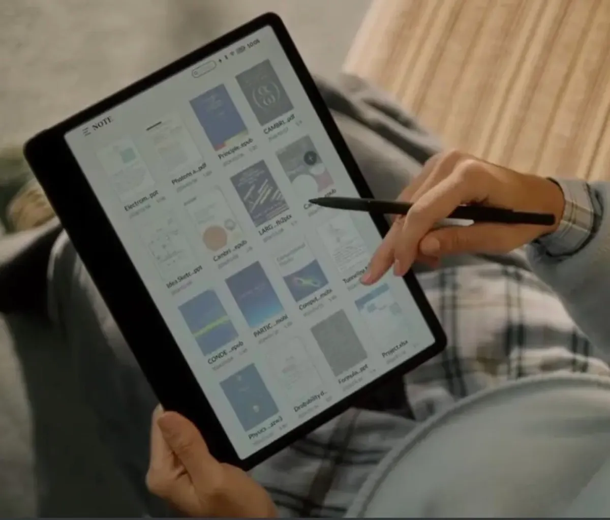 TCL Note A1 NXTPAPER e-ink tablet - Image 1