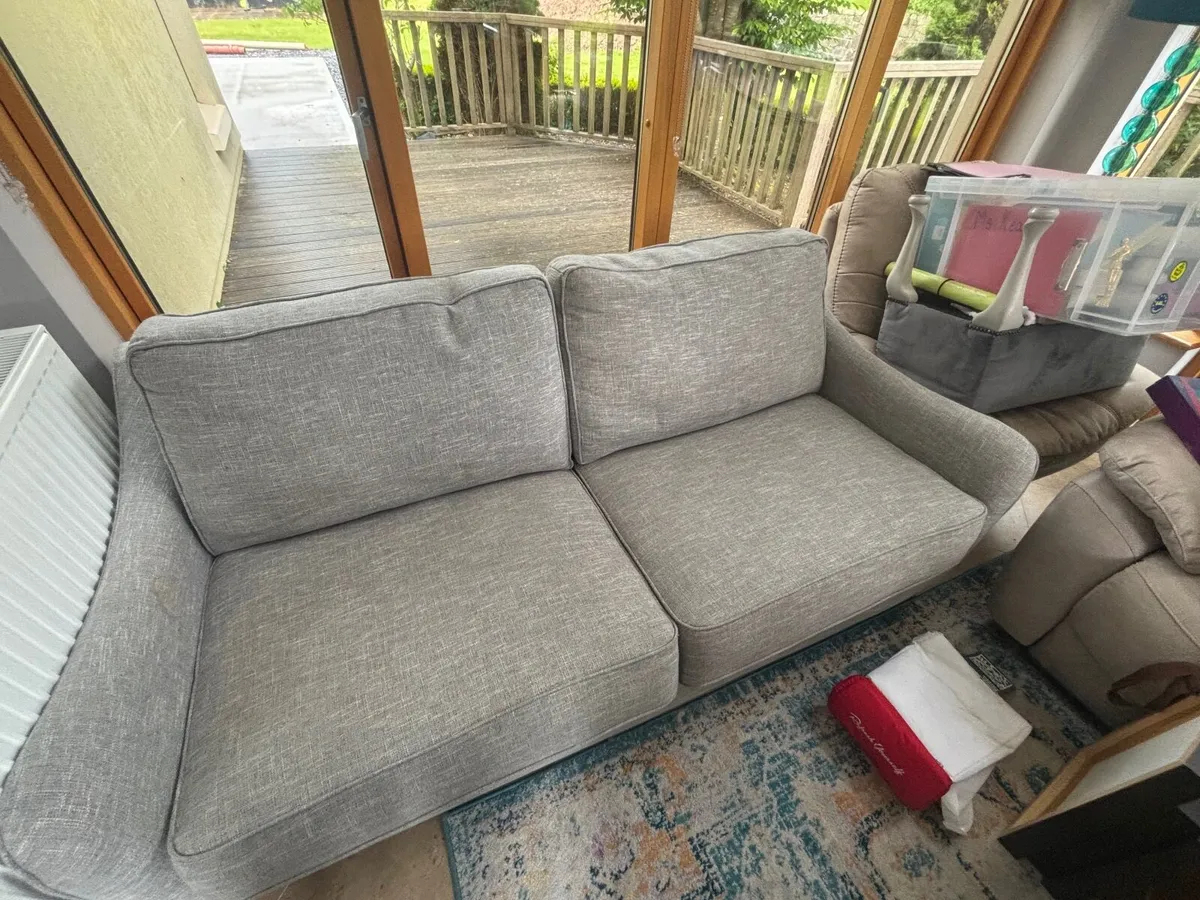 ROBYN SOFA PULLOUT BED - Image 1