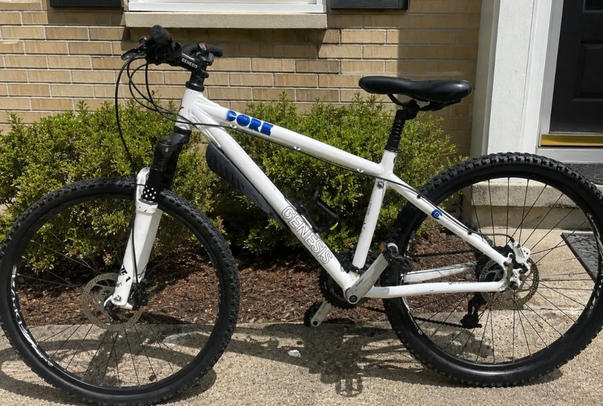 Double disc brake genesis bicycle for sale.