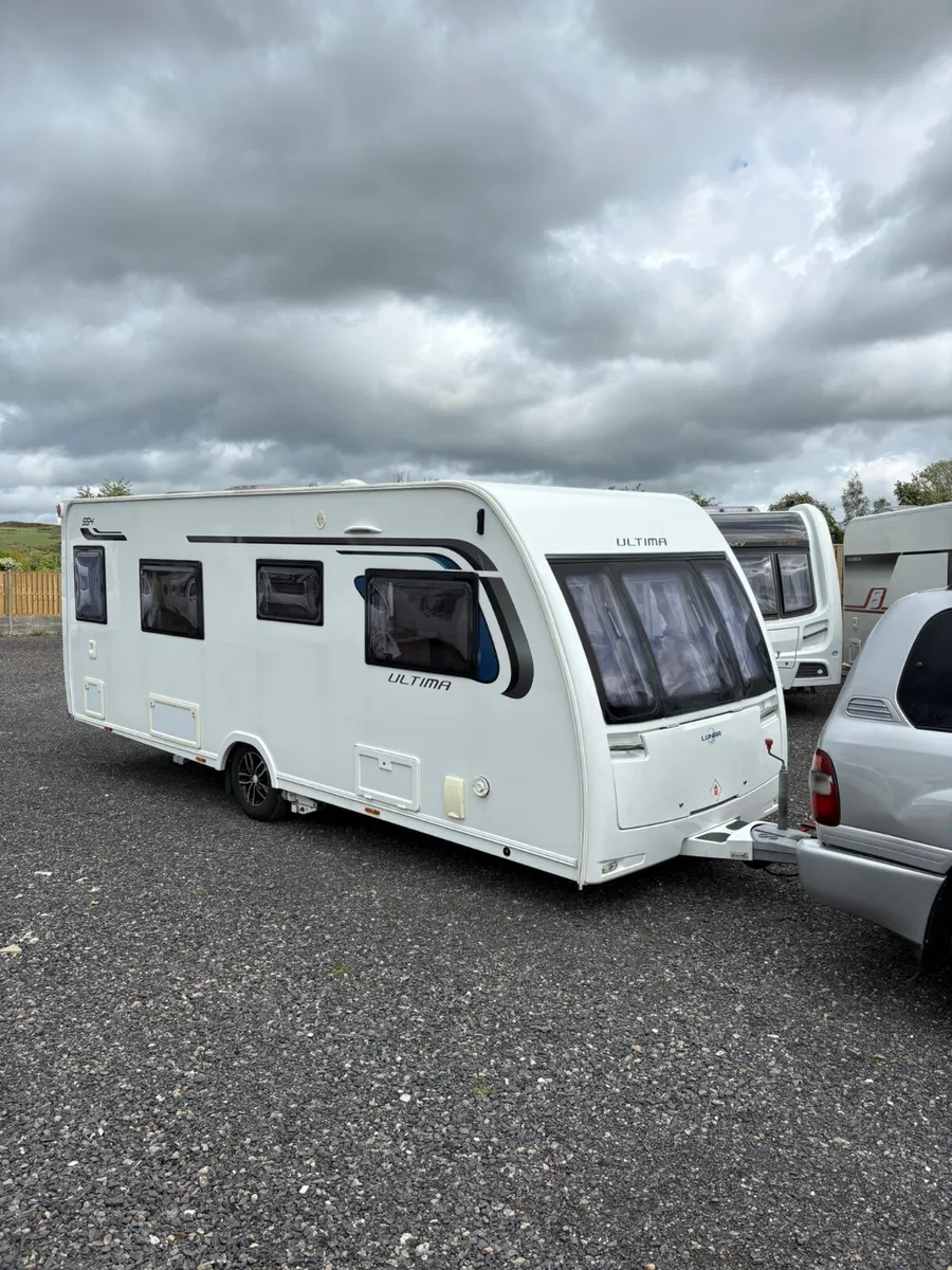 2017 Lunar 4 Berth Fixed Twin Single Bed Caravan - Image 2