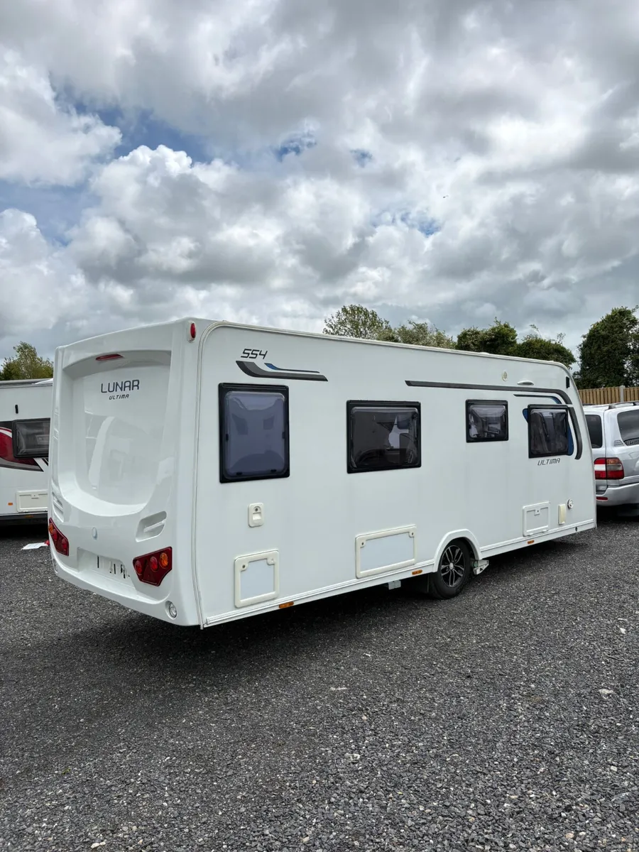 2017 Lunar 4 Berth Fixed Twin Single Bed Caravan - Image 4