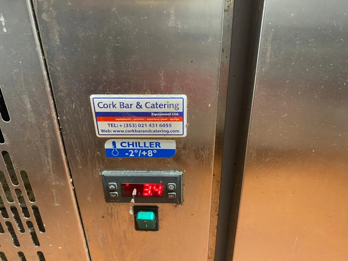Commercial fridge - Image 2
