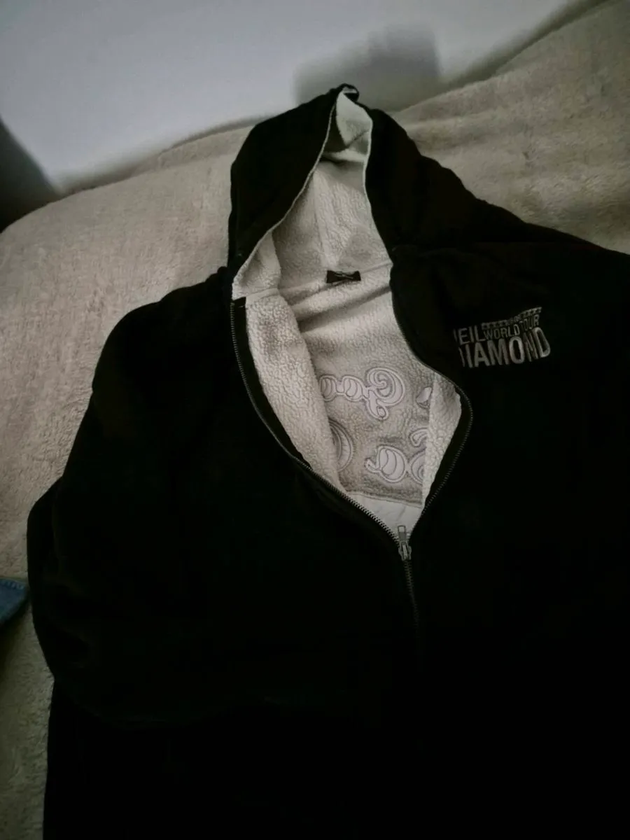 RARE MERCHANDISE - Image 4