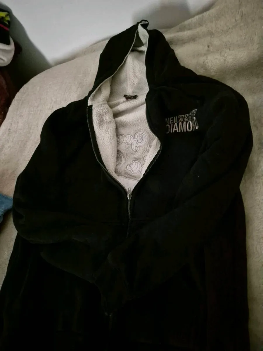 RARE MERCHANDISE - Image 1