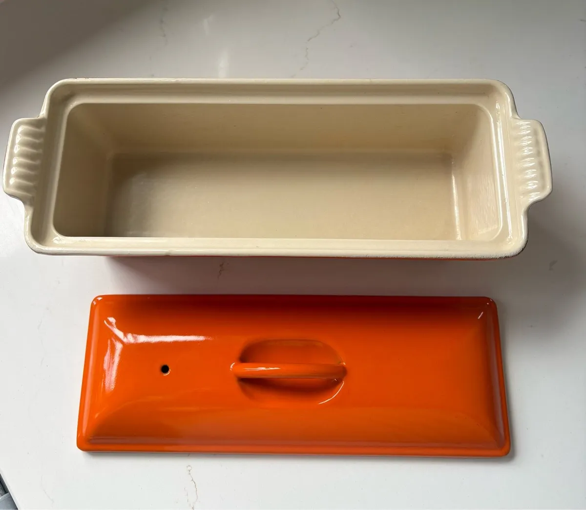 Le creuset cast iron terrine with press - Image 3