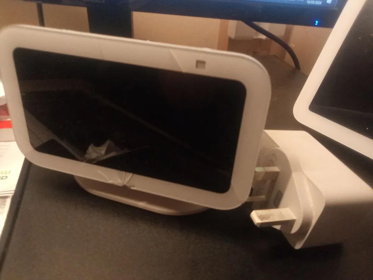 Amazon Echo show 5 - free stand - Image 1