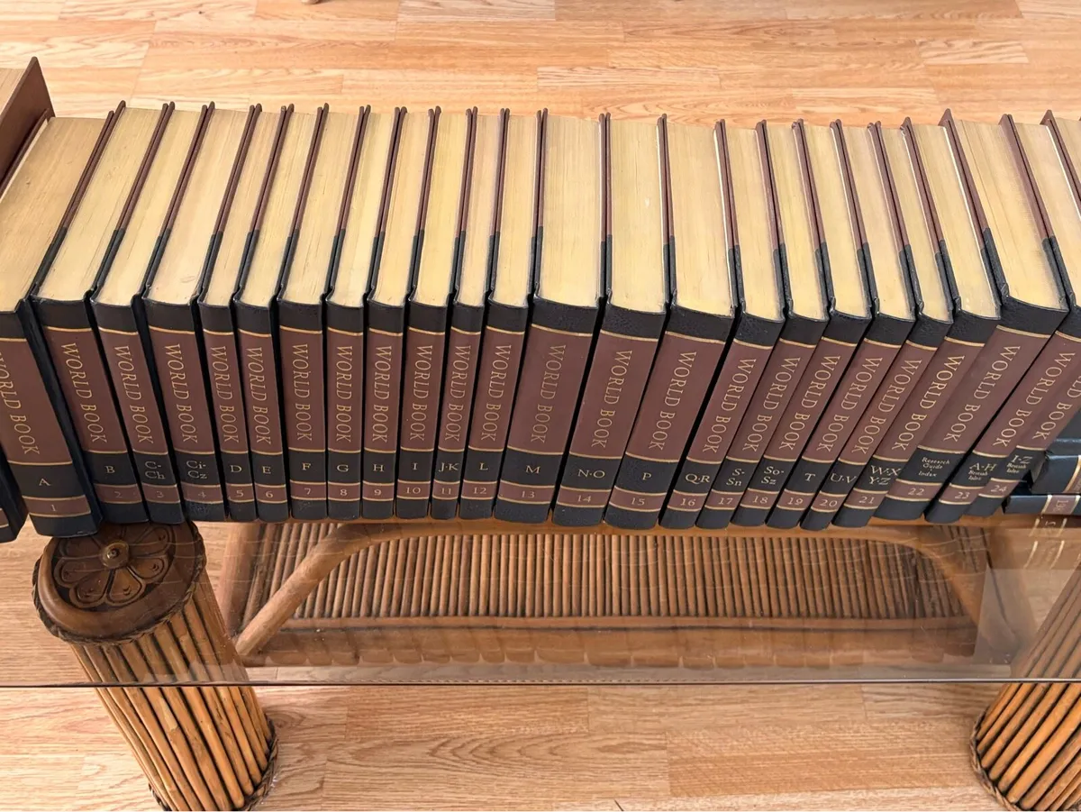 Books/Encyclopedia - Image 1