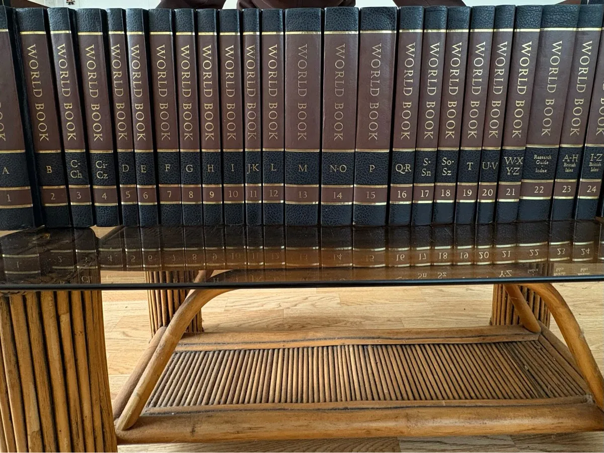Books/Encyclopedia - Image 2