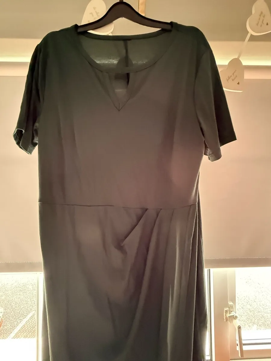 Women’s dresses - Image 2