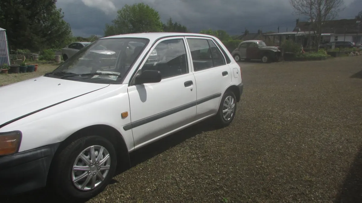 Toyota Starlet 1990 - Image 3