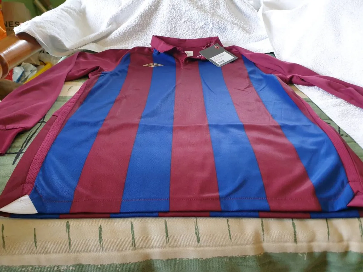 Umbro Clifton Long Sleeve Jersey 2012 Shirt - Image 4