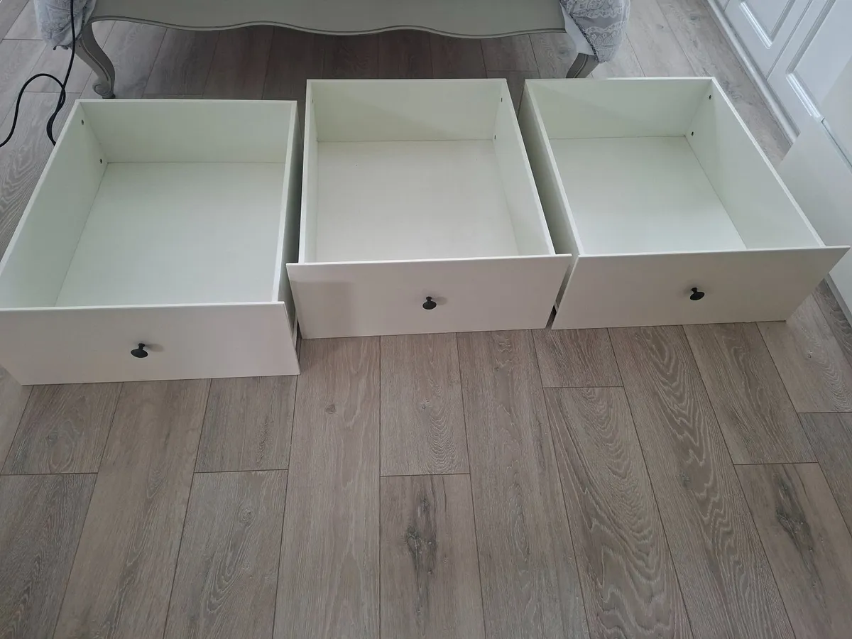 day bed - Image 4