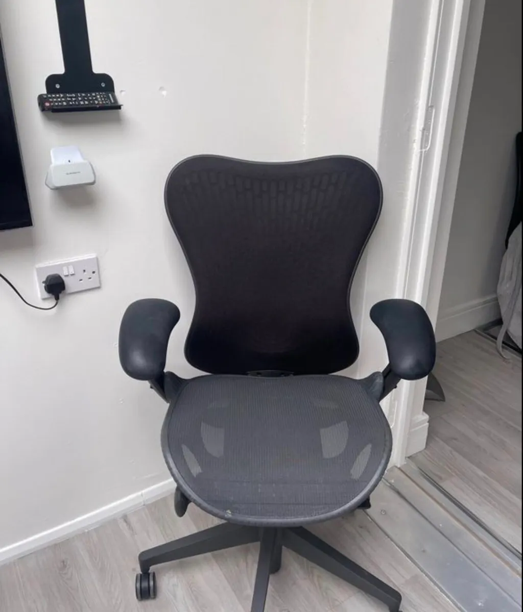 Herman Miller Mirra 2 Office Chair - Image 2