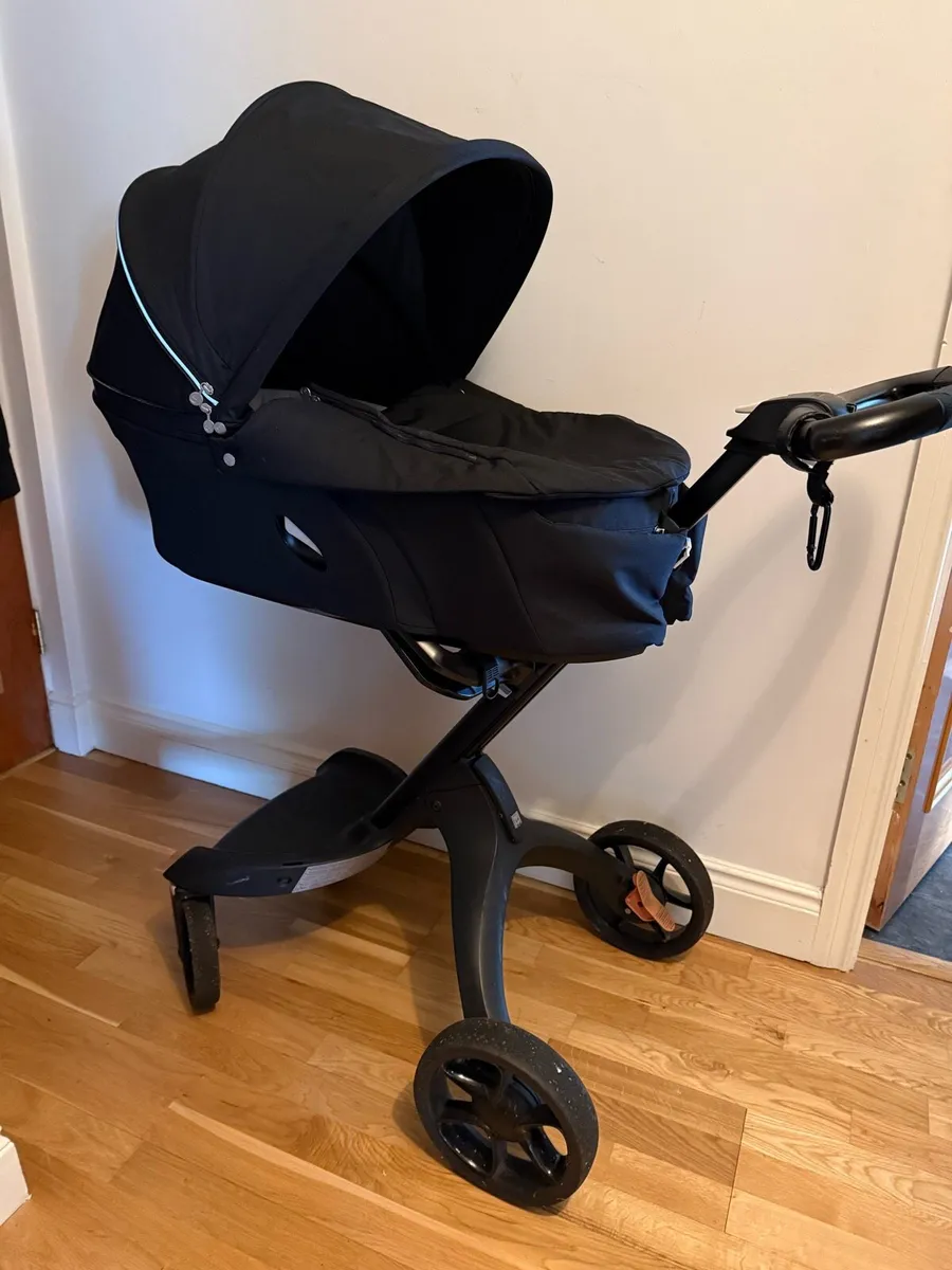 Stokke v6 xplory buggy all black - Image 1