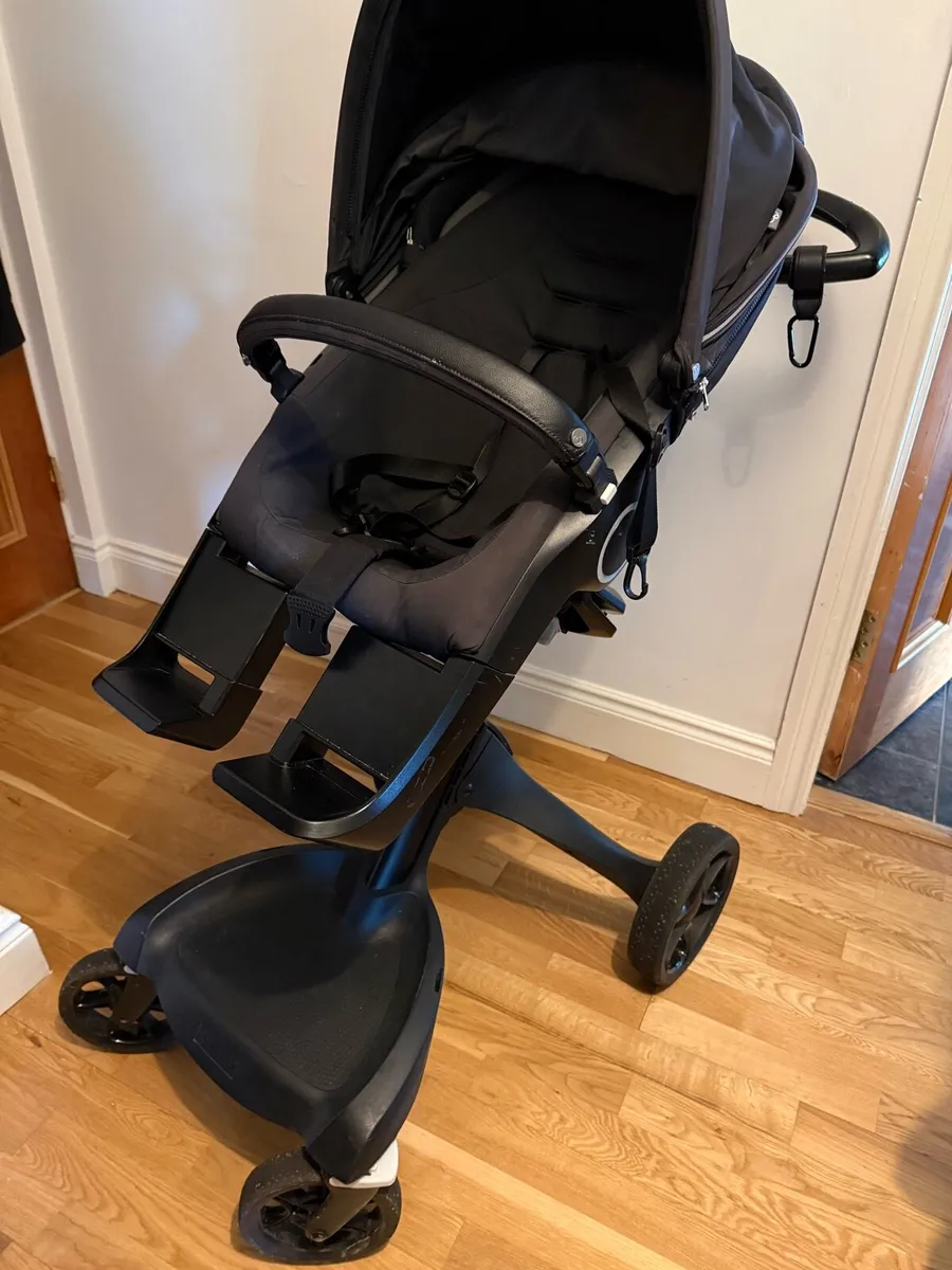 Stokke v6 xplory buggy all black - Image 3