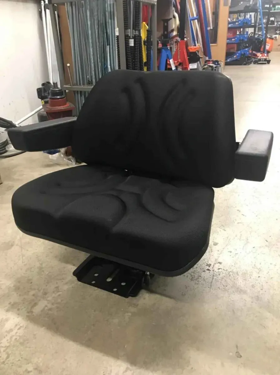 Economy Tractor Seat Comes With Arm Rests 830-872 - Image 1