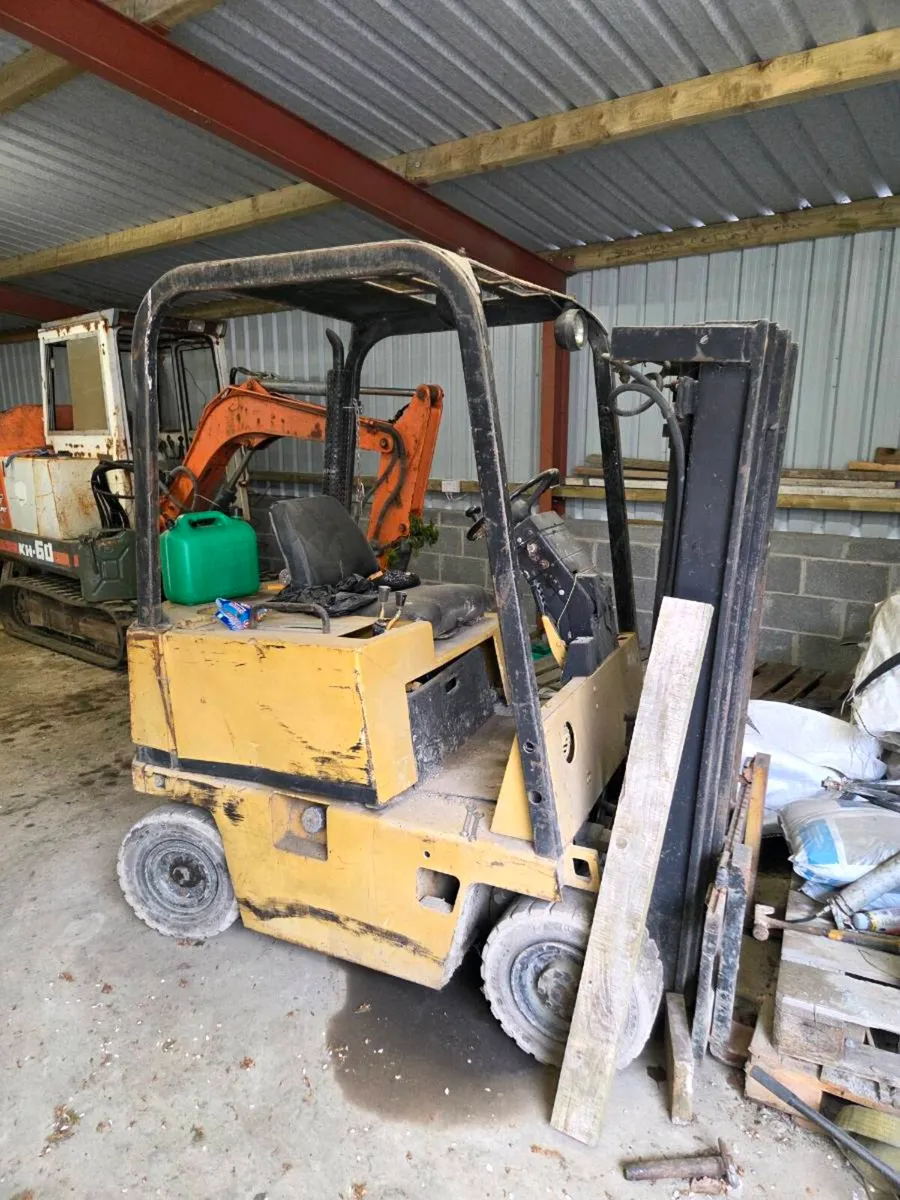 Caterpillar Forklift - Image 3