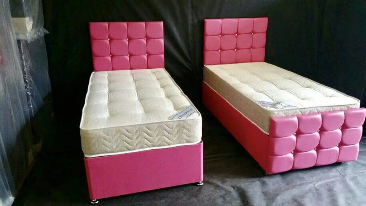 Single beds - Image 1