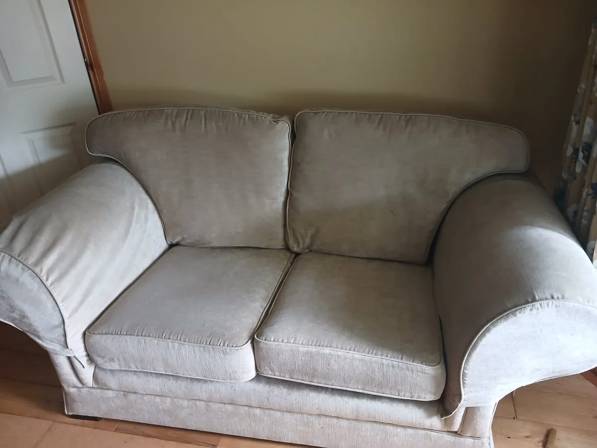 3+2 sofas - Image 4