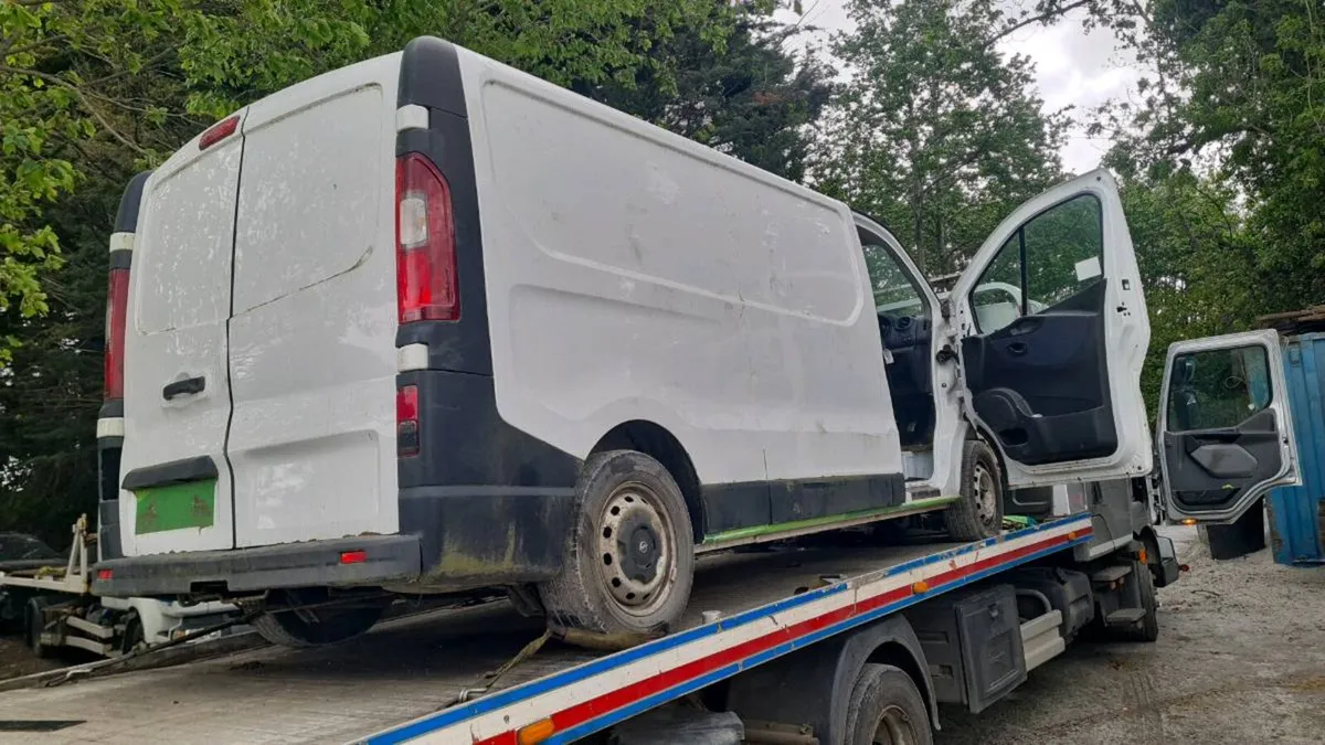 Opel vivaro  breaking - Image 2