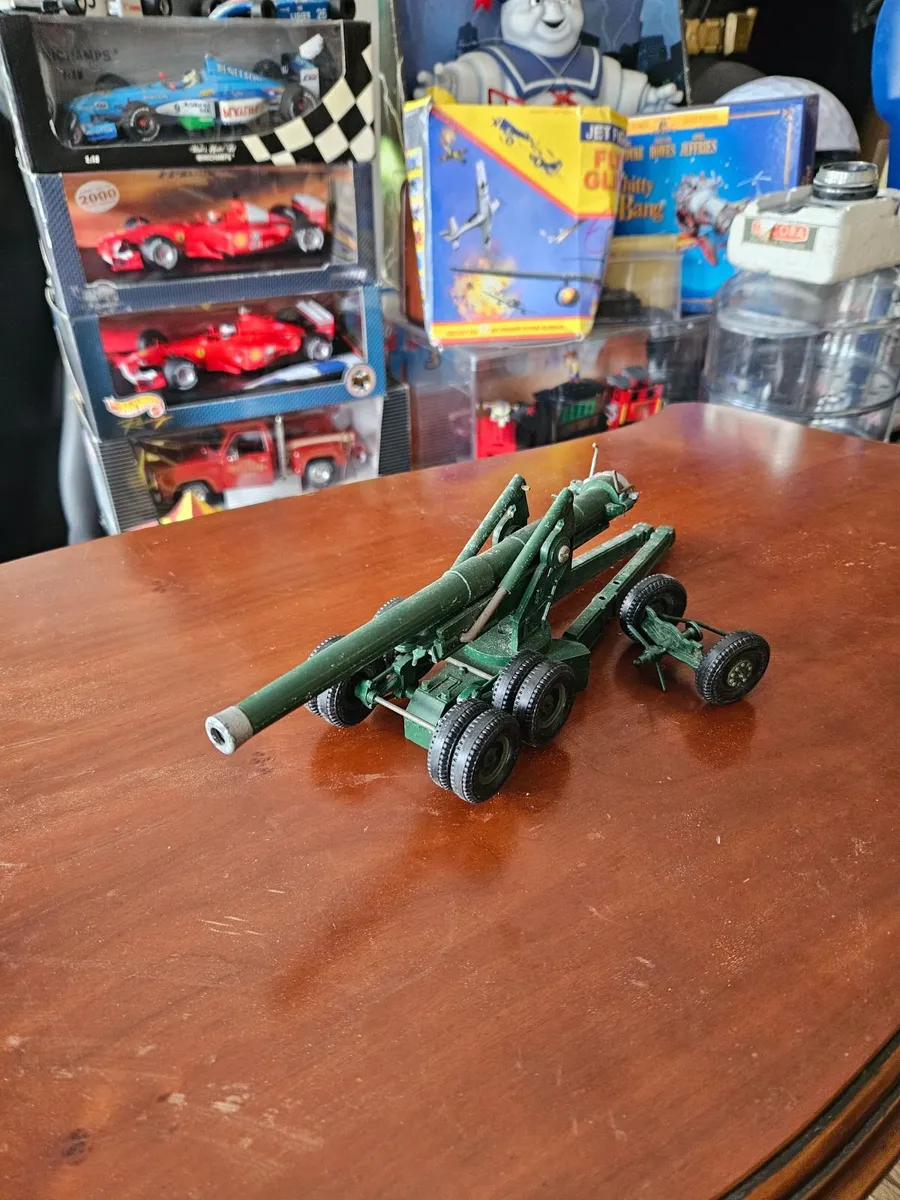 Britain's 1950's American WW2 155mm Artillery - Image 3
