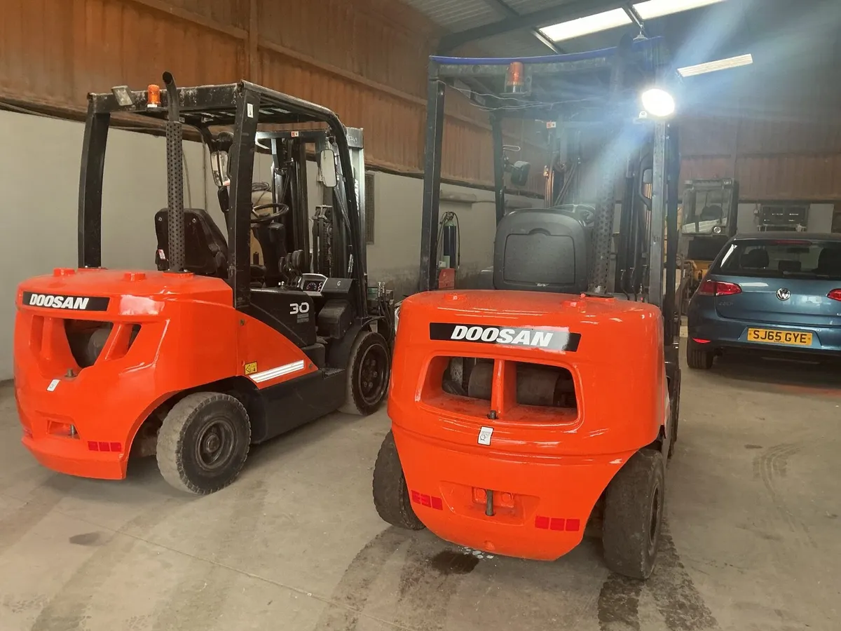 2019 Doosan diesel forklift - Image 3