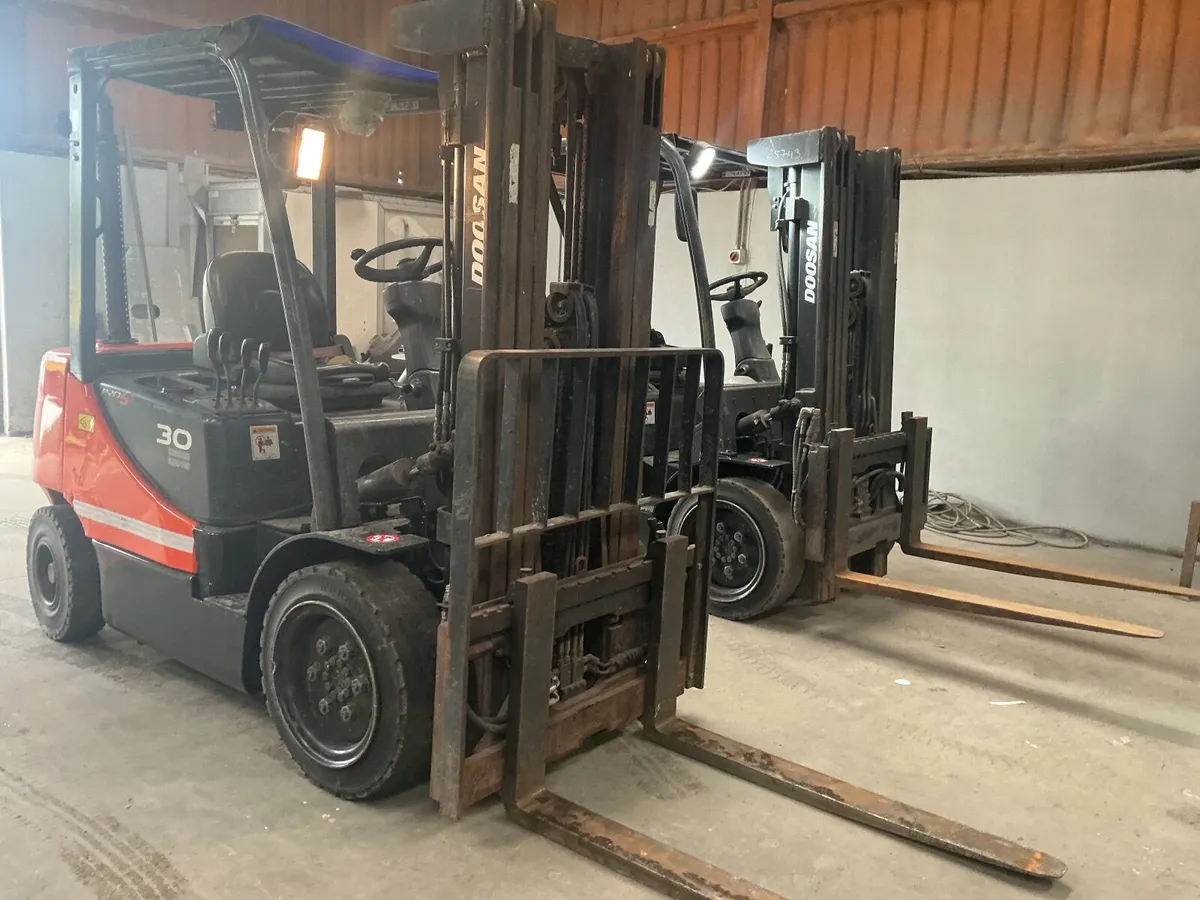 2019 Doosan diesel forklift - Image 4