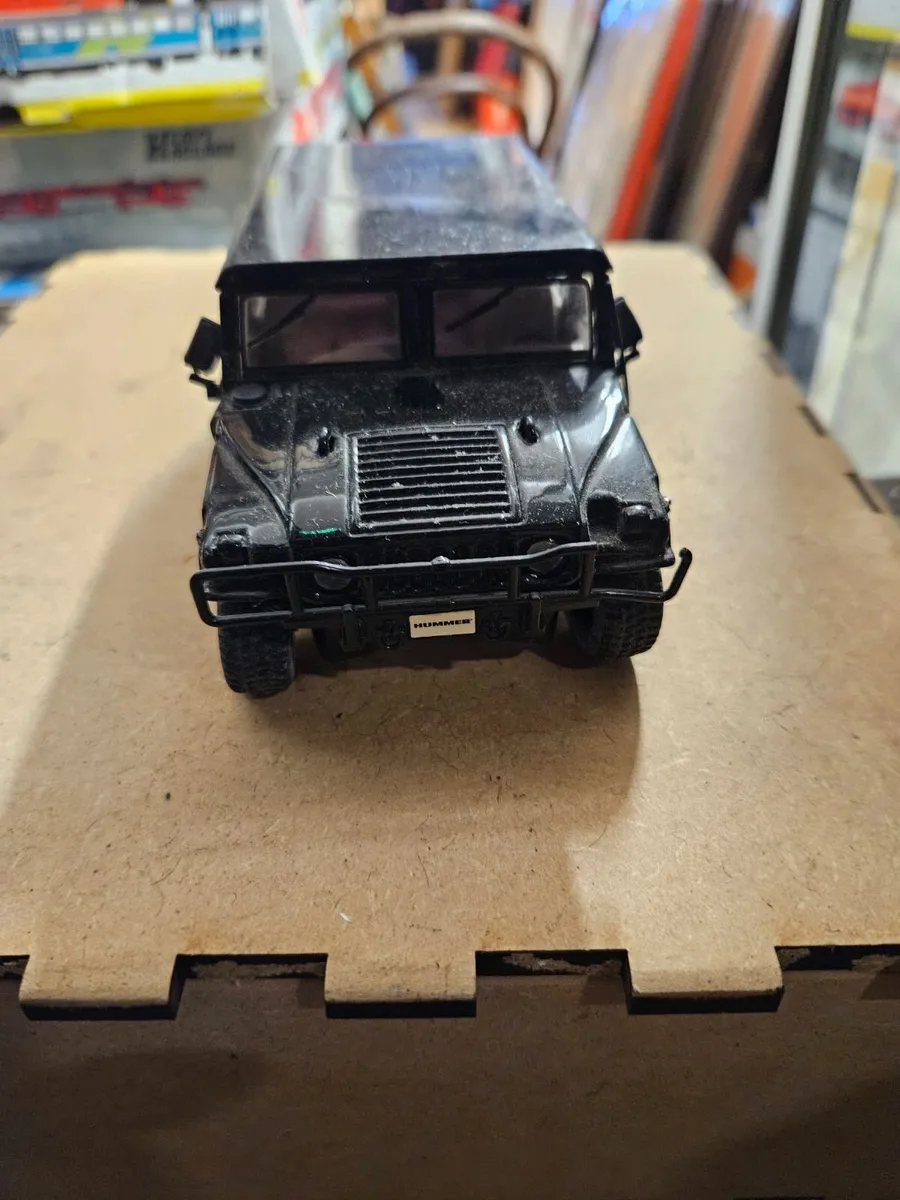 Corgi Maisto Hummer 1 24 - Image 3