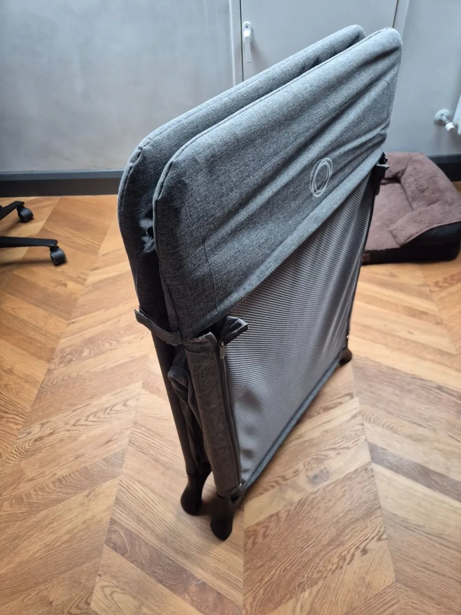 Bugaboo Stardust travel cot - Image 4