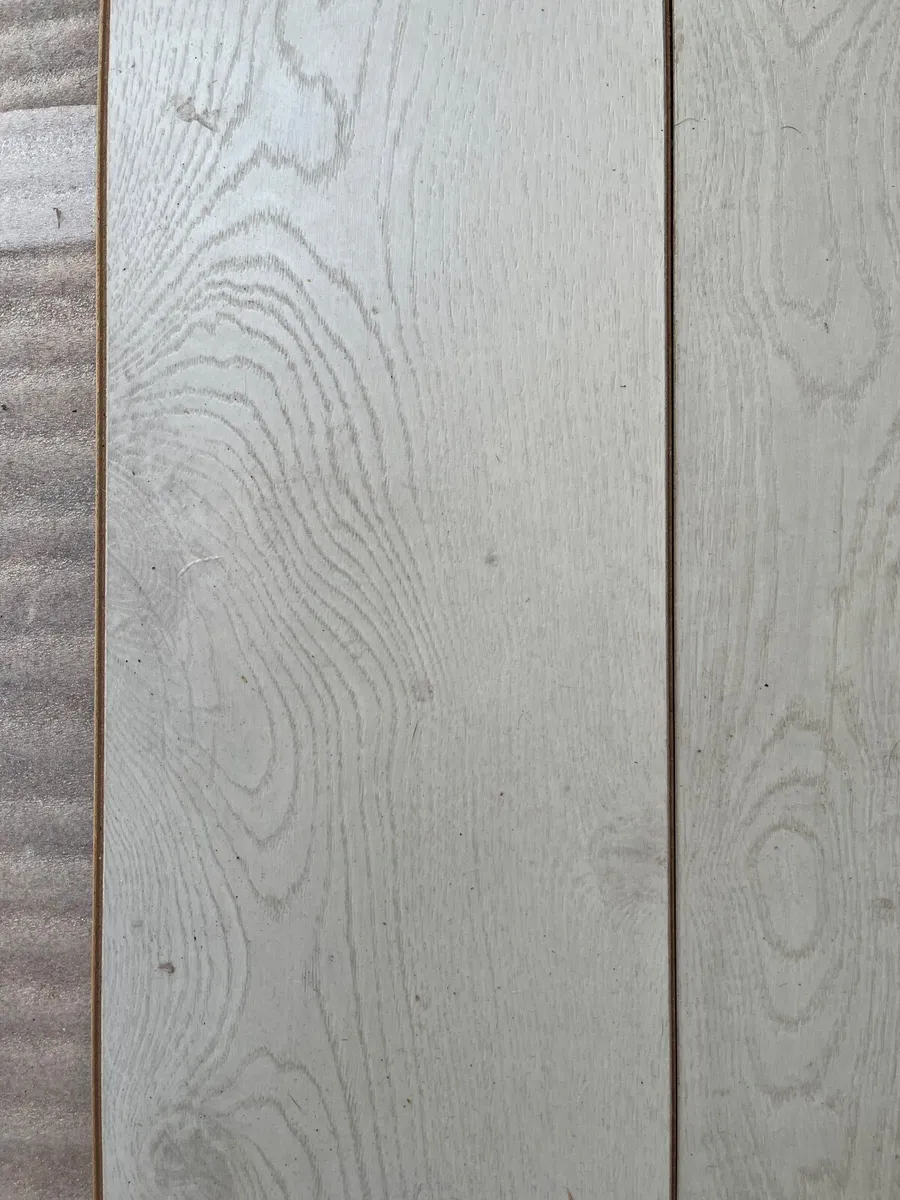 Laminate flooring - Image 3