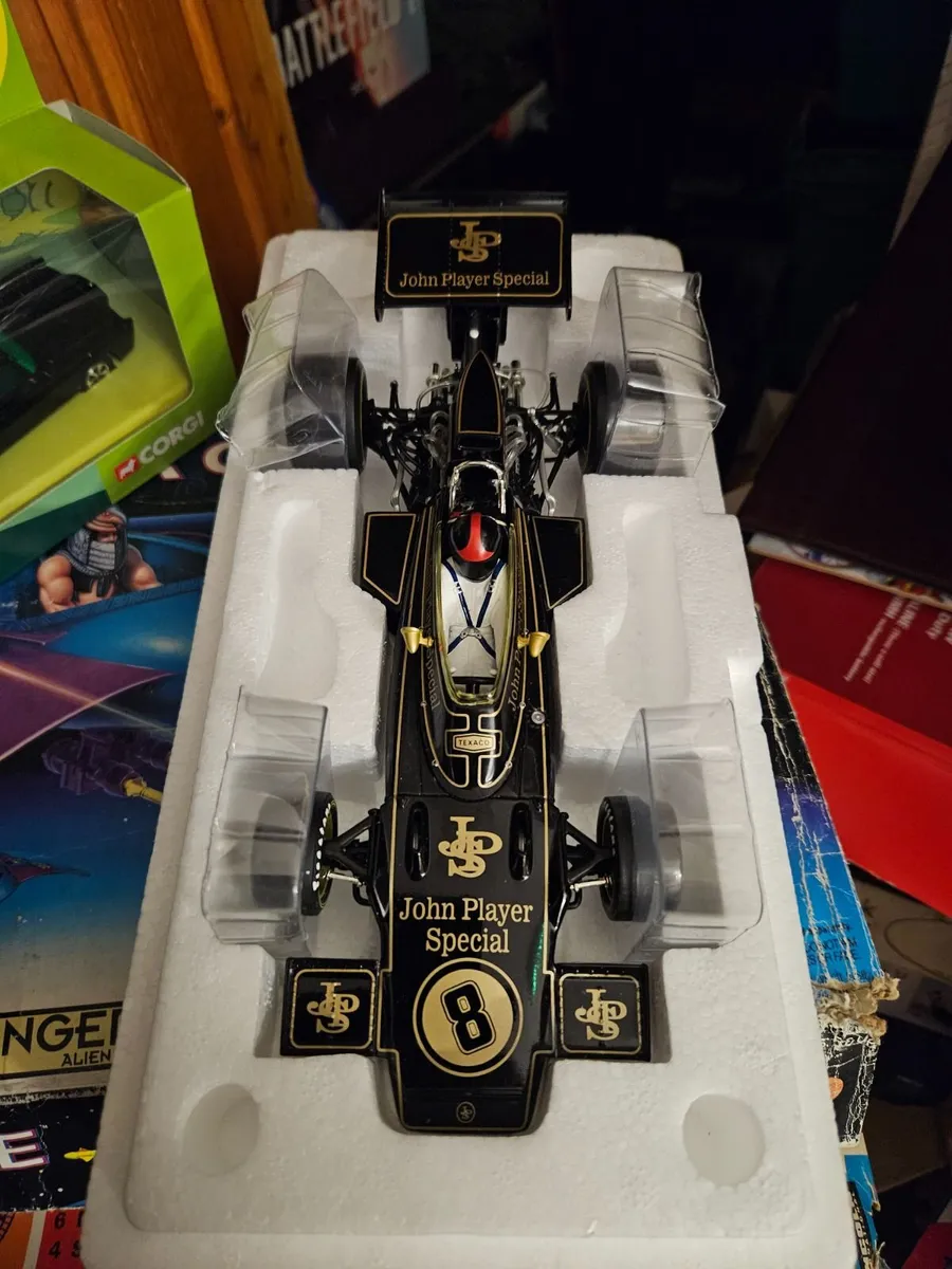 Corgi A Model JPS Formula 1 1:18 - Image 1