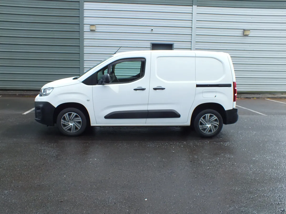 Citroen Berlingo 2019 - Image 2