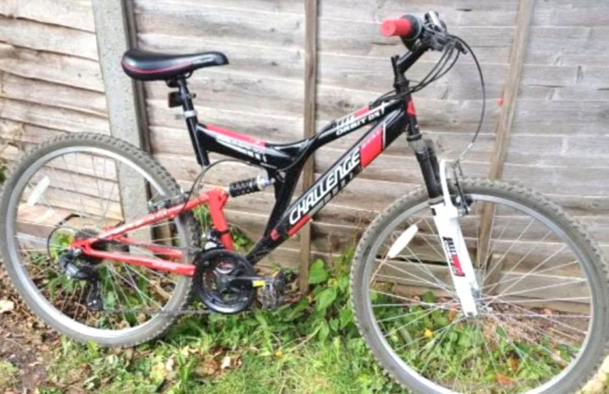 ADULTS CHALLENGE ORBIT MOUNTAIN BIKE 20INCH FRAME/ - Image 1