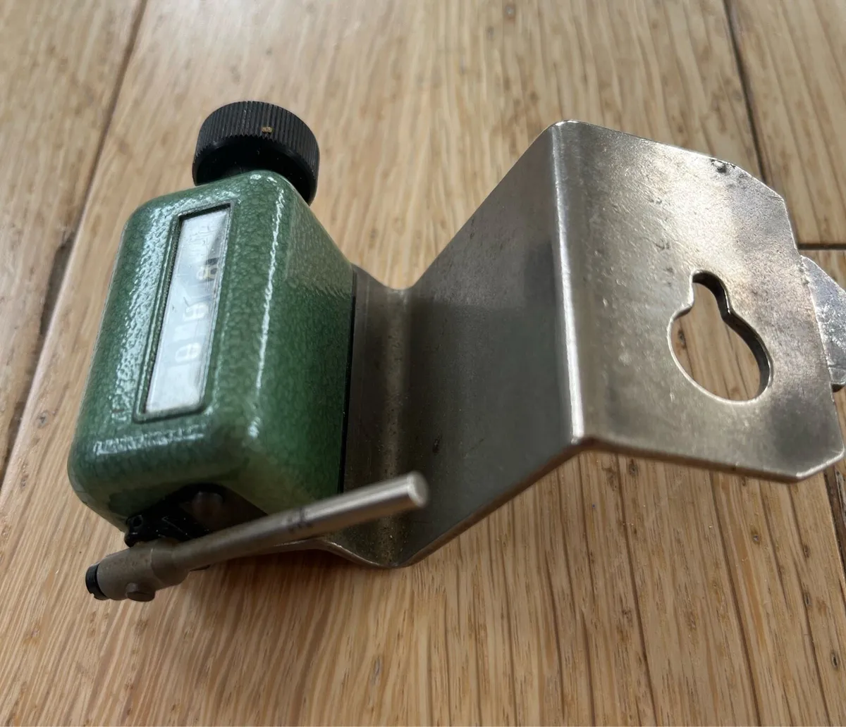 Vintage mechanical tally counter - Image 3