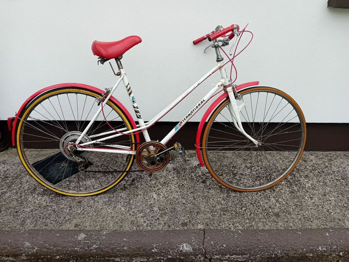 Ladies High Nelly Bicycle