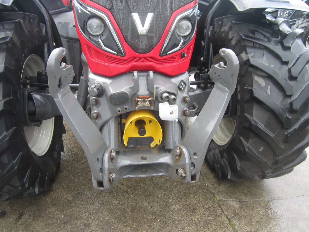 VALTRA T194 SMART TOUCH...2900...HOURS - Image 4