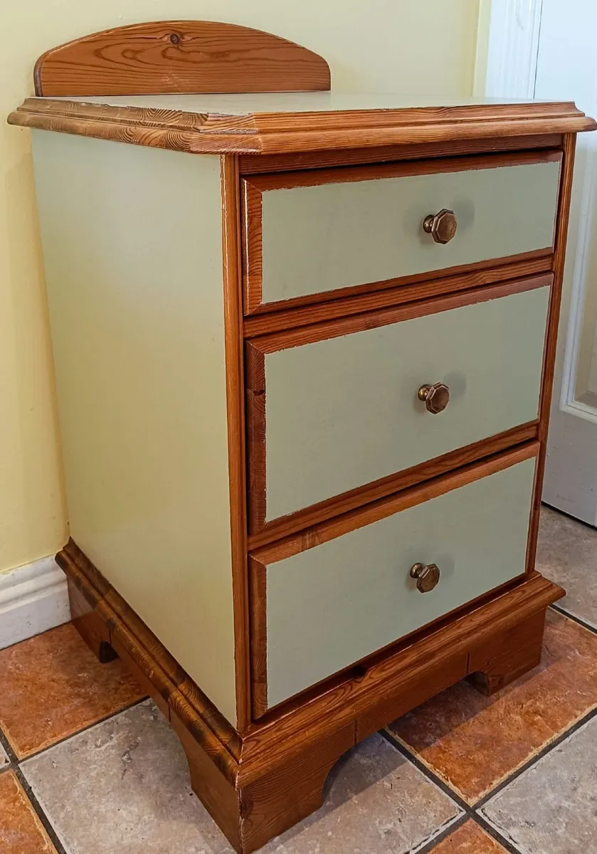 Up-cycled Drawer Unit - Image 1
